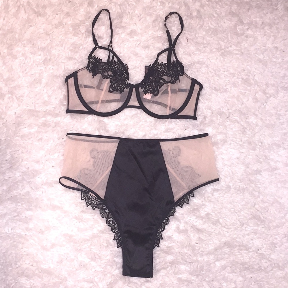 VS Dragon Appliqué Balconet & Cheeky Set 36/34/M-NWT - Picture 2 of 9